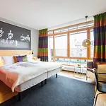 Hotel Rival